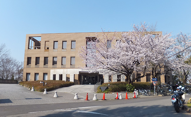 Chiba_University,_Library_of_Health_Sciences.jpg